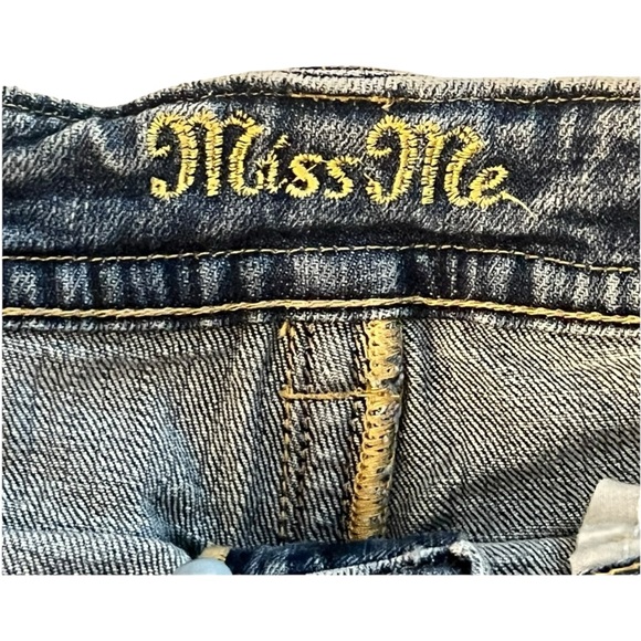 Miss Me Jeans Denim Mini Skirt Raw Hem Embellished Studded Women’s Size Small - Picture 5 of 15